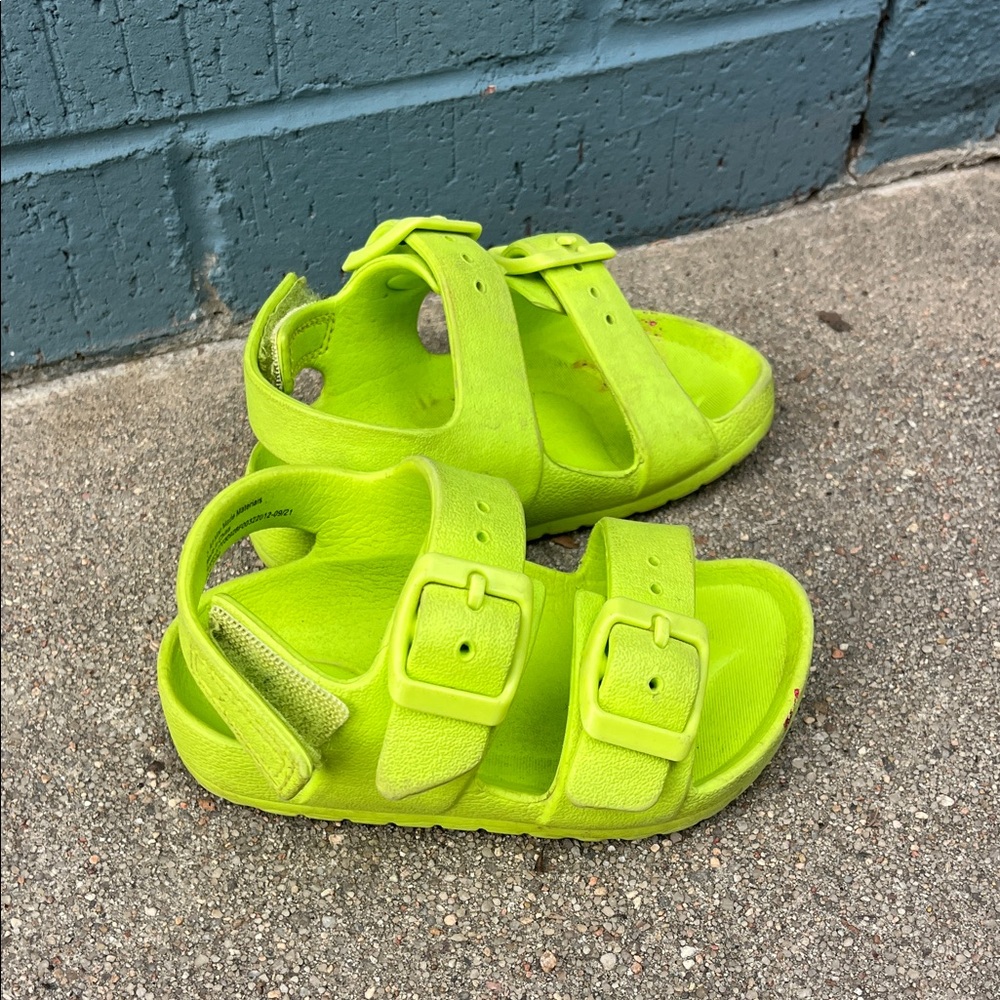 Cat & Jack Vibrant Green Kids Sandals